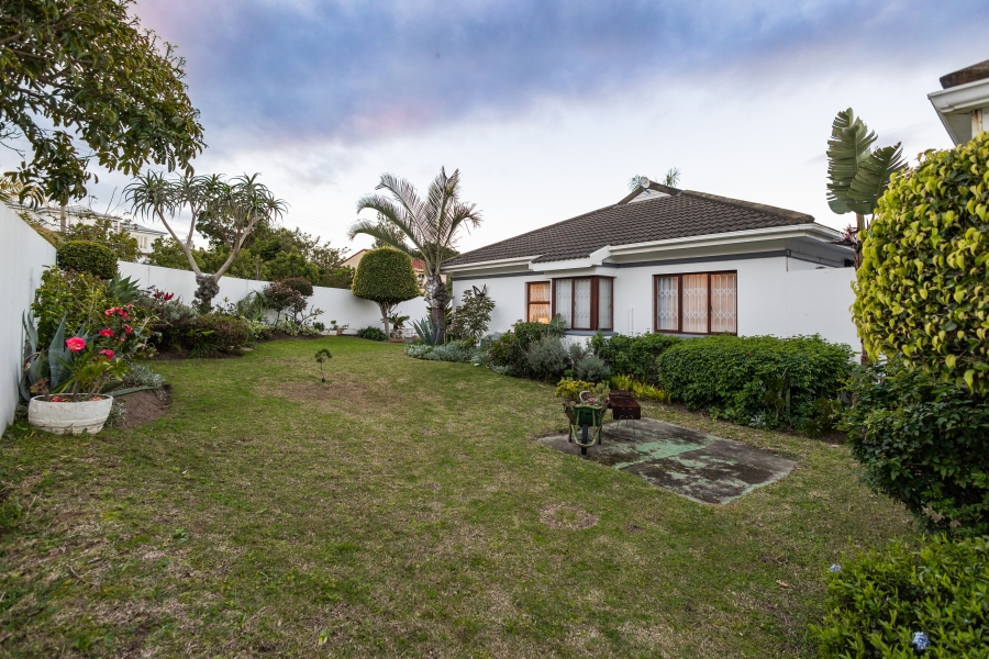 4 Bedroom Property for Sale in Lower Robberg Western Cape